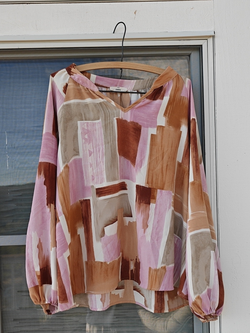 entro Abstract V-Neck Blouse in Pink and Brown Tones Size Medium